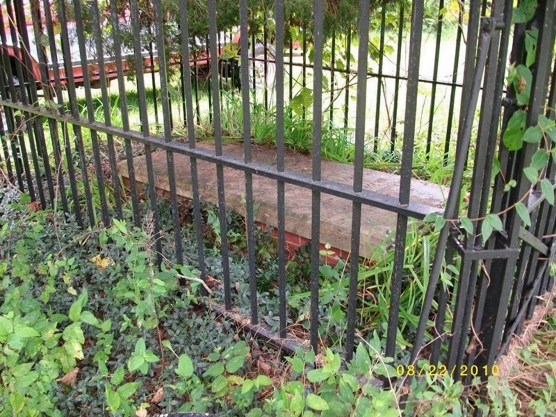 Betty Washington Grave image. Click for full size.