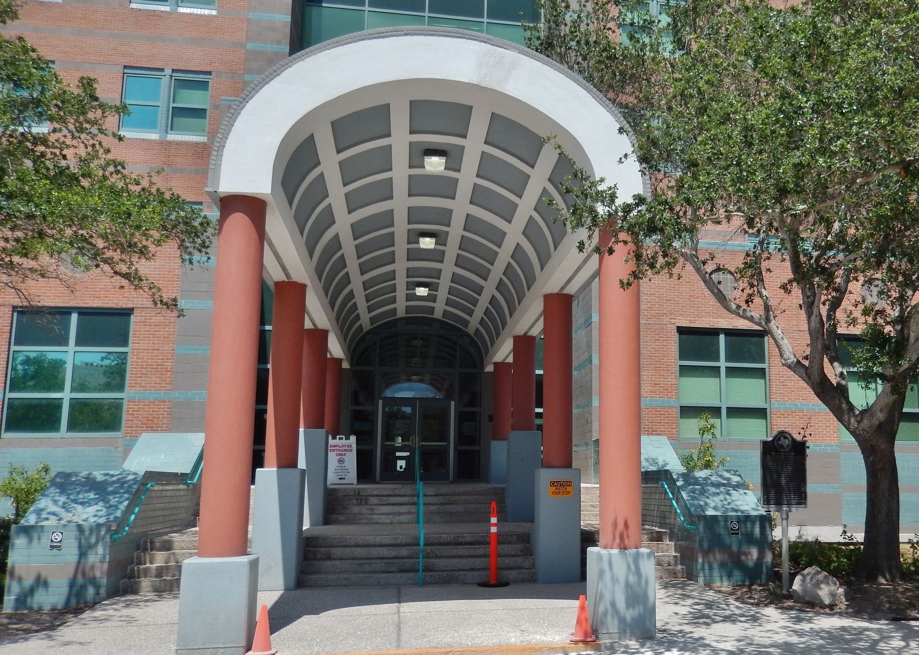 Henry Lawrence Kinney Marker (<i>wide view; right of east entrance to Corpus Christi City Hall</i>). Click for full size. Henry Lawrence Kinney Marker (<i>wide view; right of east entrance to Corpus Christi City Hall</i>) image. Click for full size.