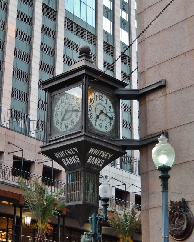 Whitney National Bank (<i>1911 bank building; street clock</i>) image. Click for full size.