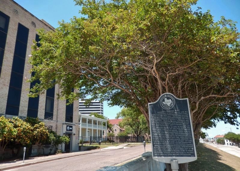 Site of Kinney's Trading Post Marker (<i>wide view; Upper North Broadway in background - left</i>). Click for full size. Site of Kinney's Trading Post Marker (<i>wide view; Upper North Broadway in background - left</i>) image. Click for full size.