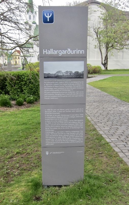 Hallargarurinn Marker - English Side image. Click for full size.