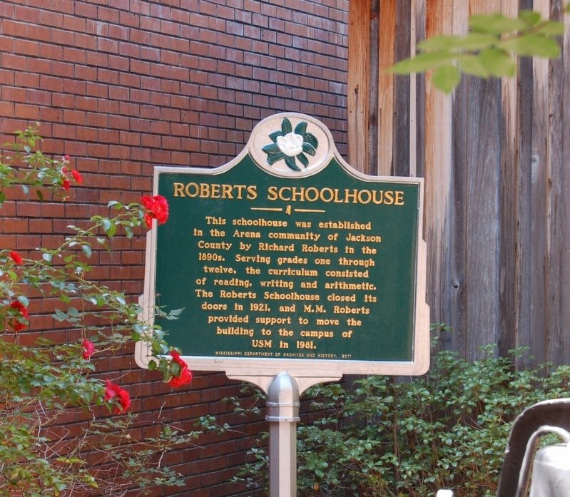 Roberts Schoolhouse Marker. Click for full size. Roberts Schoolhouse Marker image. Click for full size.