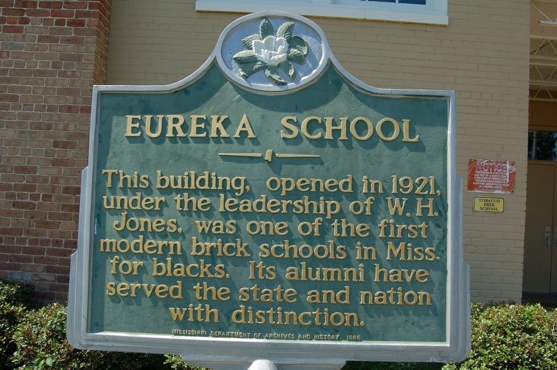 Eureka School Marker. Click for full size. Eureka School Marker image. Click for full size.