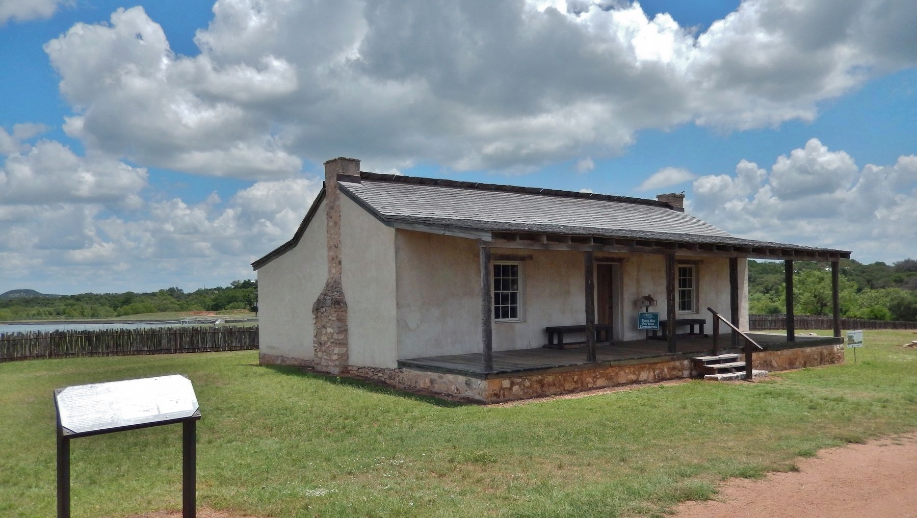 Officers Row Marker (<i>wide view; Officers' Quarters in background to the right</i>). Click for full size. Officers Row Marker (<i>wide view; Officers' Quarters in background to the right</i>) image. Click for full size.