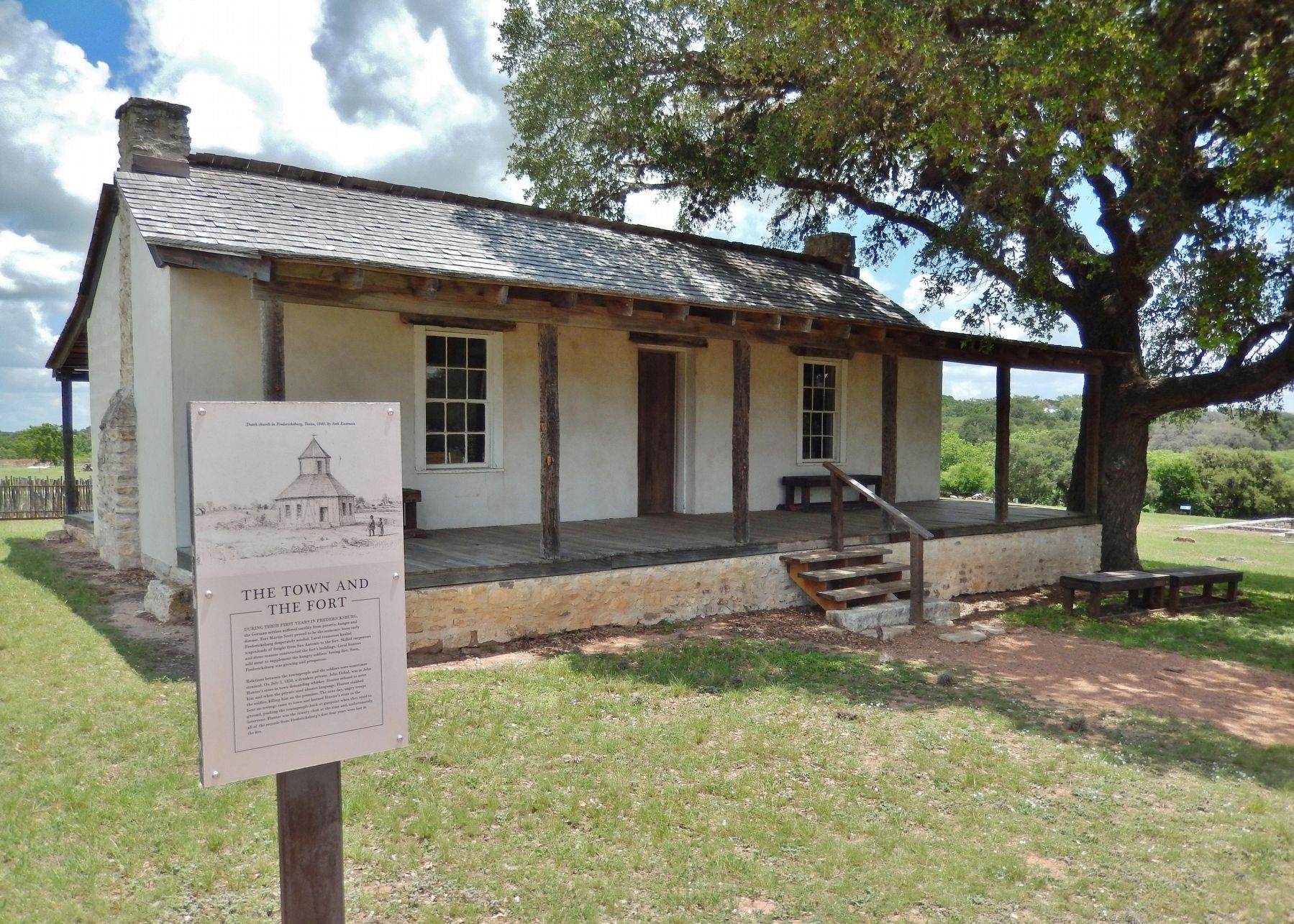 The Town and the Fort Marker (<i>wide view; Officers' Quarters building in background</i>) image. Click for full size.