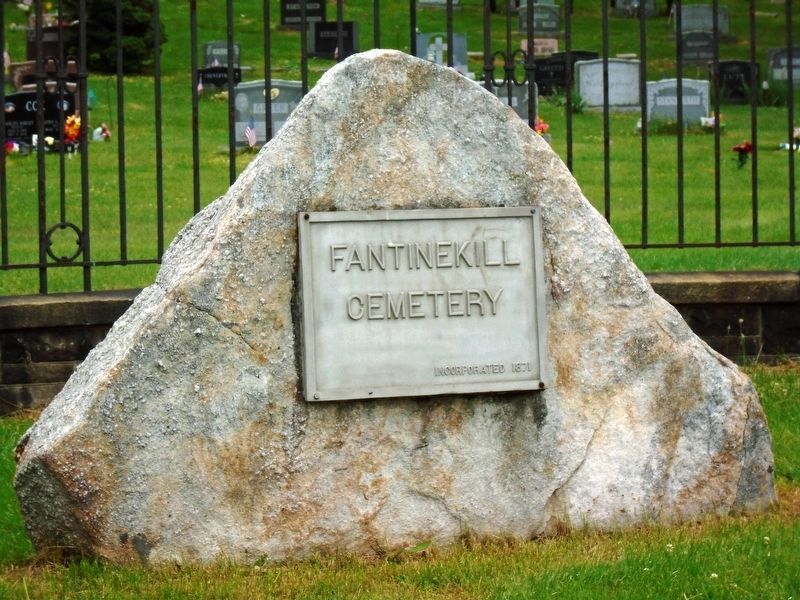 Fantinekill Cemetery Entrance Marker image. Click for full size.