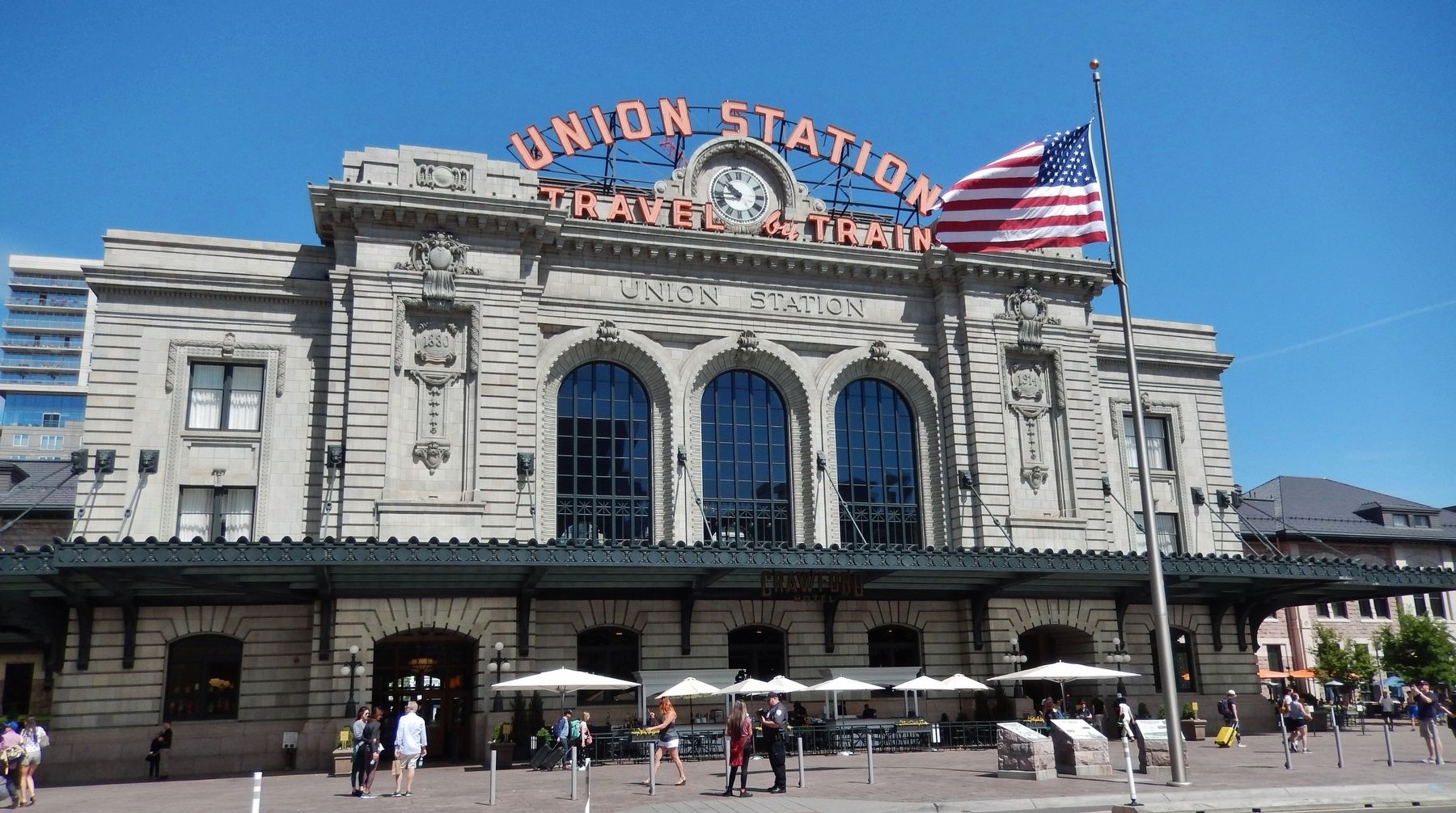 Denver Union Station (<i>marker visible near flag pole</i>) image. Click for full size.