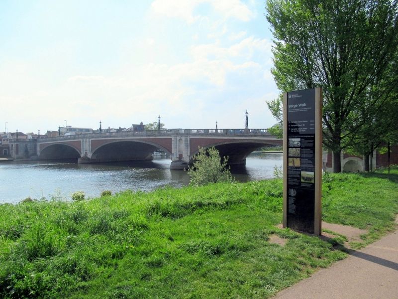 Barge Walk Marker, the River Thames and Hampton Court Bridge. Click for full size. Barge Walk Marker, the River Thames and Hampton Court Bridge image. Click for full size.