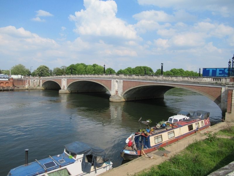 Boats on the River Thames and Hampton Court Bridge near the Marker image. Click for full size.