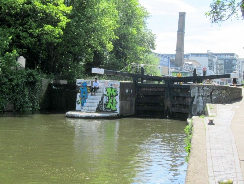 City Road Lock, Regent's Canal, Lock 5 image. Click for full size.