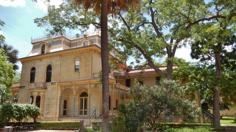 Old Edward Steves House (<i>north side view</i>). Click for full size. Old Edward Steves House (<i>north side view</i>) image. Click for full size.