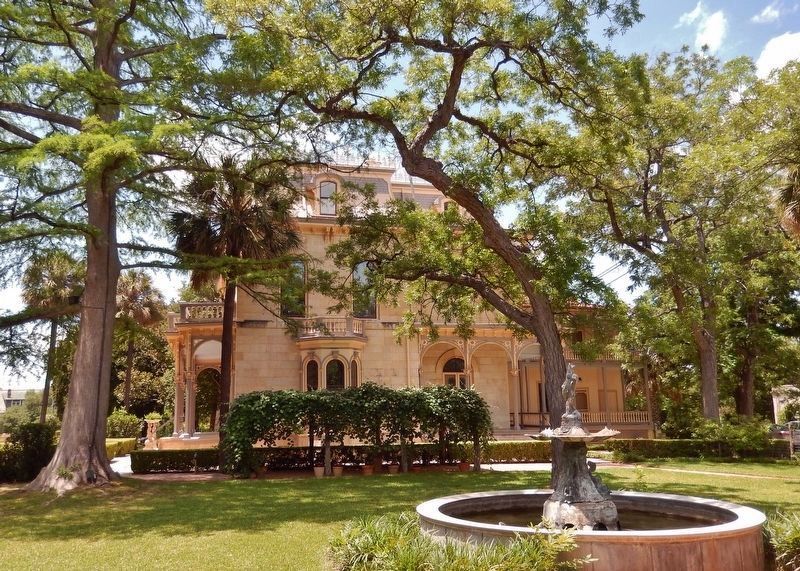 Edward Steves Homestead (<i>northeast corner & fountain view</i>). Click for full size. Edward Steves Homestead (<i>northeast corner & fountain view</i>) image. Click for full size.