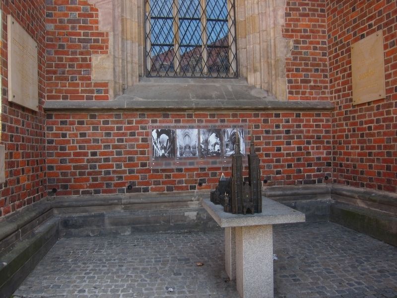 Fryderyk (Frederic) Chopin Marker - Wide View image. Click for full size.