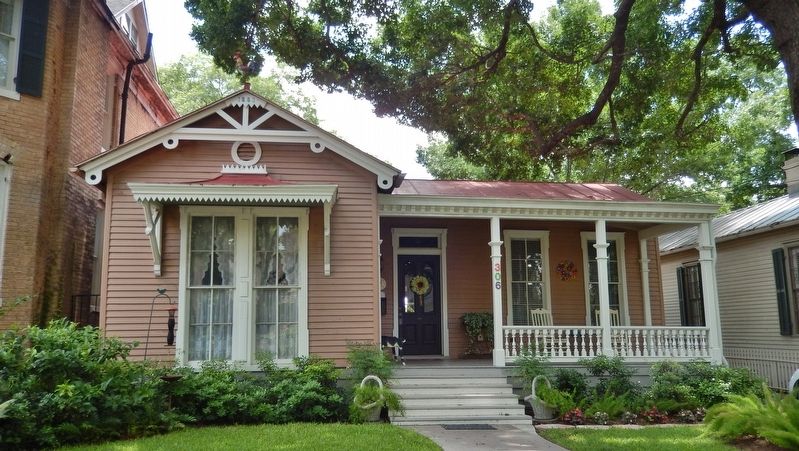 Alfred Giles House "Twin" (<i>"twin house; located next door</i>). Click for full size. Alfred Giles House "Twin" (<i>"twin house; located next door</i>) image. Click for full size.