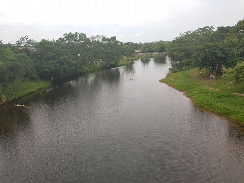 A view of the nearby Macal River from the Hawkesworth Bridge image. Click for full size.