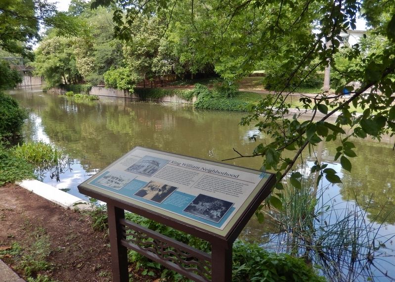 King William Neighborhood Marker (<i>wide view south; San Antonio River & Johnson Street Bridge</i>) image. Click for full size.