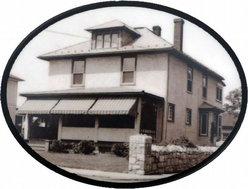 American Foursquare at 380 E. Piccadilly, 1942 (Former home of Woolen Mill employee Ed Johnston) image. Click for full size.