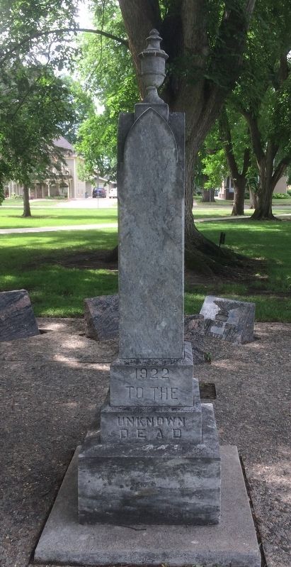 Brookings County South Dakota Veterans Memorial Marker image. Click for full size.