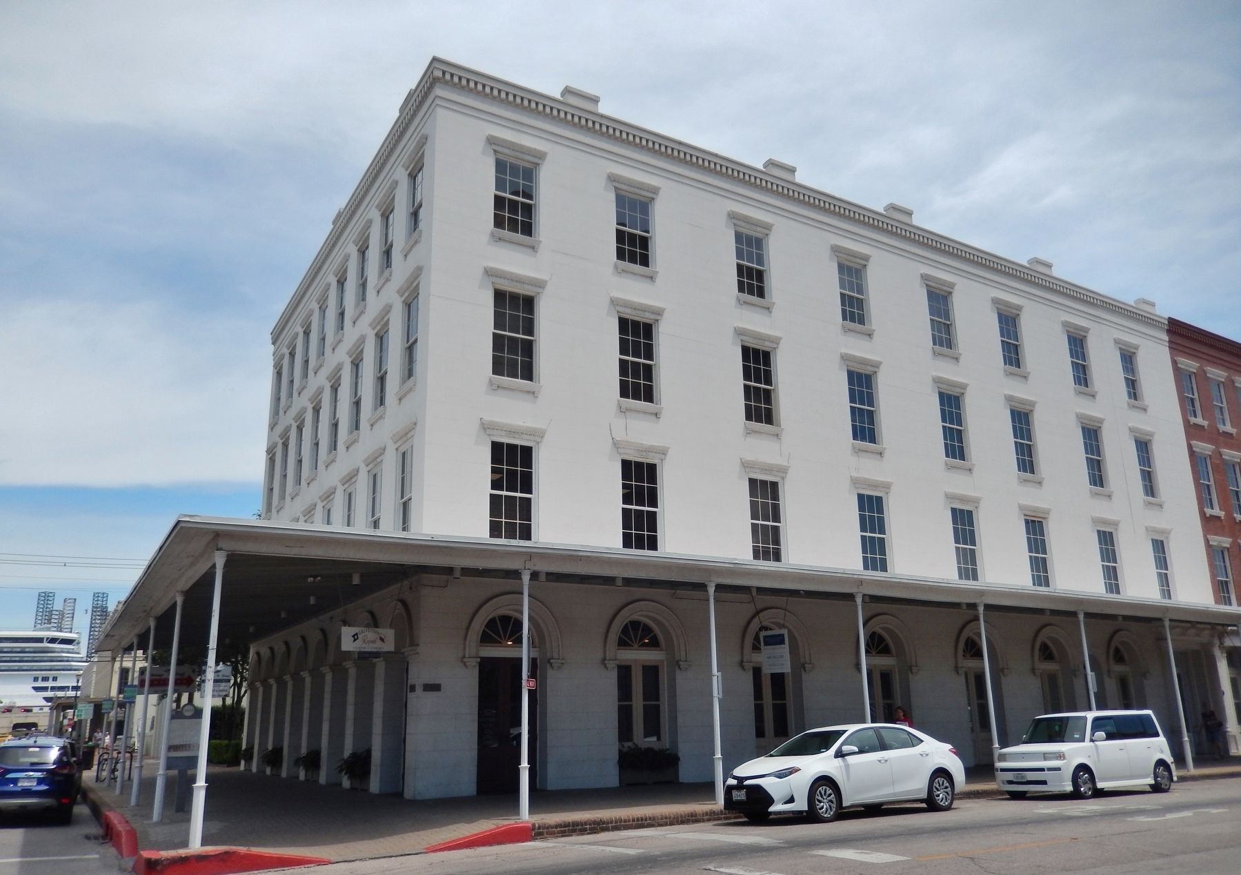 Washington Hotel (<i>south side [Mechanic Street] view; marker visible at left</i>) image. Click for full size.