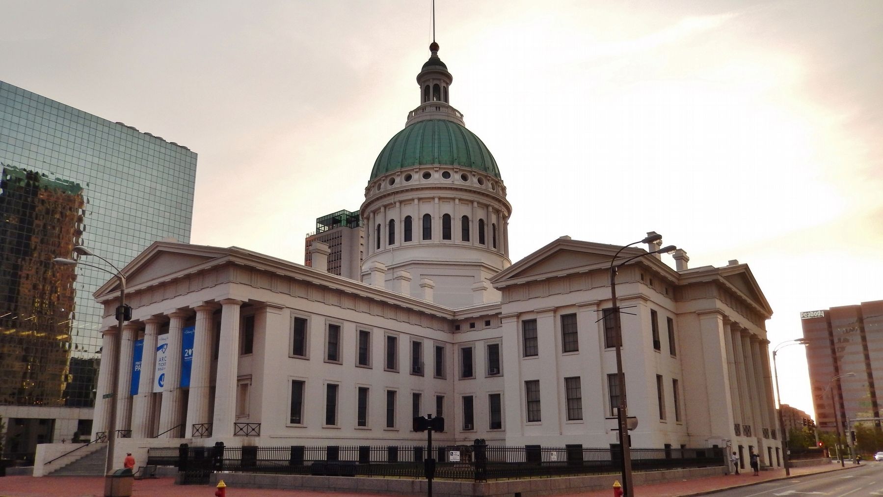 Old Saint Louis County Courthouse (<i>view across 4th Street from near marker</i>) image. Click for full size.