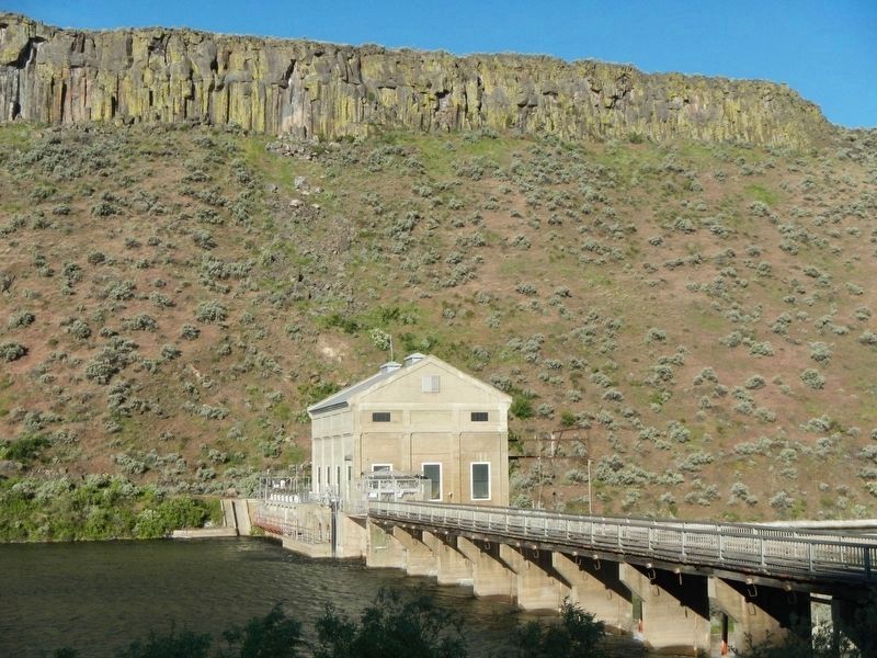 Diversion Dam image. Click for full size.