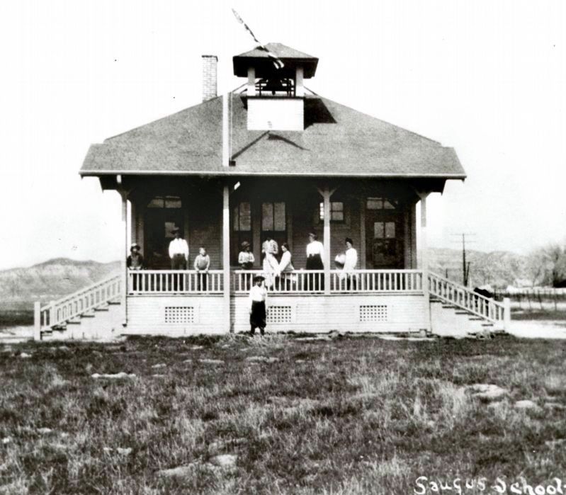 Saugus School, 1910 image. Click for full size.