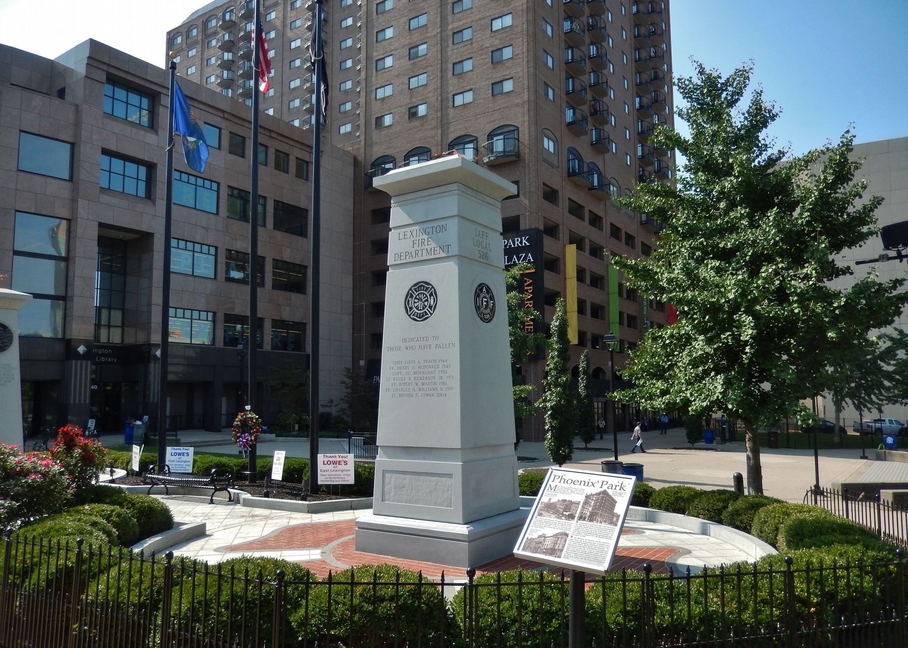 Phoenix Park Marker (<i>wide view; adjacent to Lexington Fire Fighters' Memorial</i>) image. Click for full size.