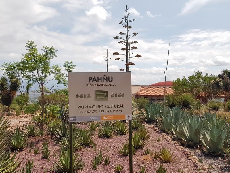The entry sign at the Pahu Archaeological Site image. Click for full size.