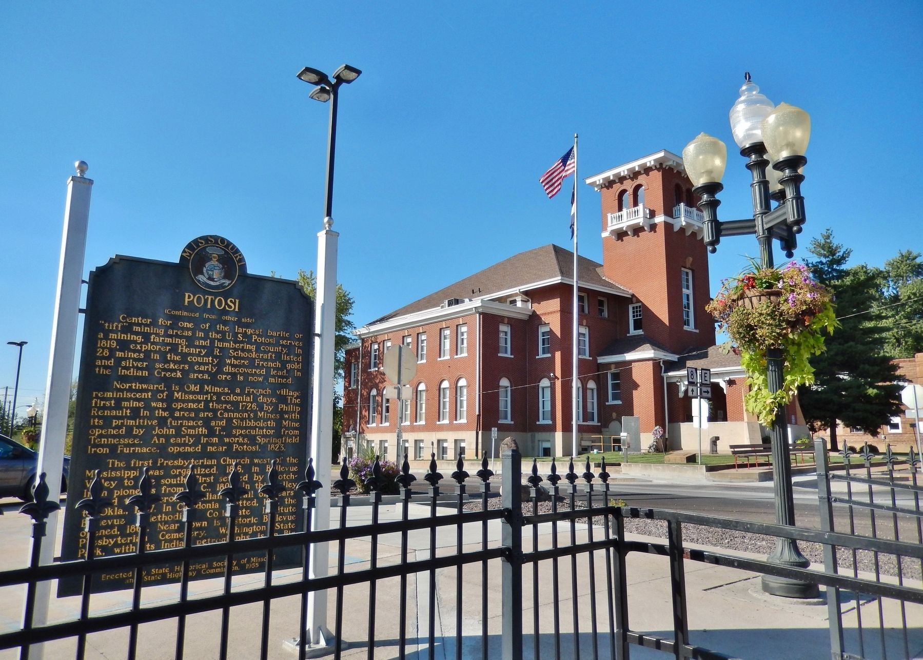 Potosi Marker (<i>side two; wide view; Washington County Courthouse in background</i>) image. Click for full size.