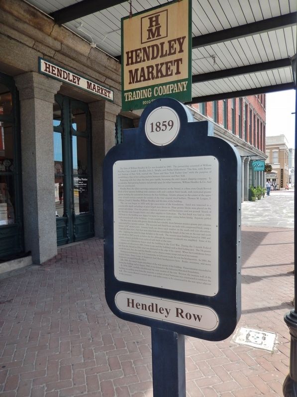 Hendley Row Marker (<i>tall view</i>) image. Click for full size.