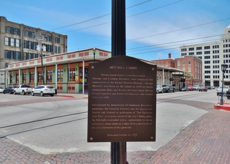 Mitchell Street Marker (<i>wide view; looking beyond marker into the intersection</i>) image. Click for full size.