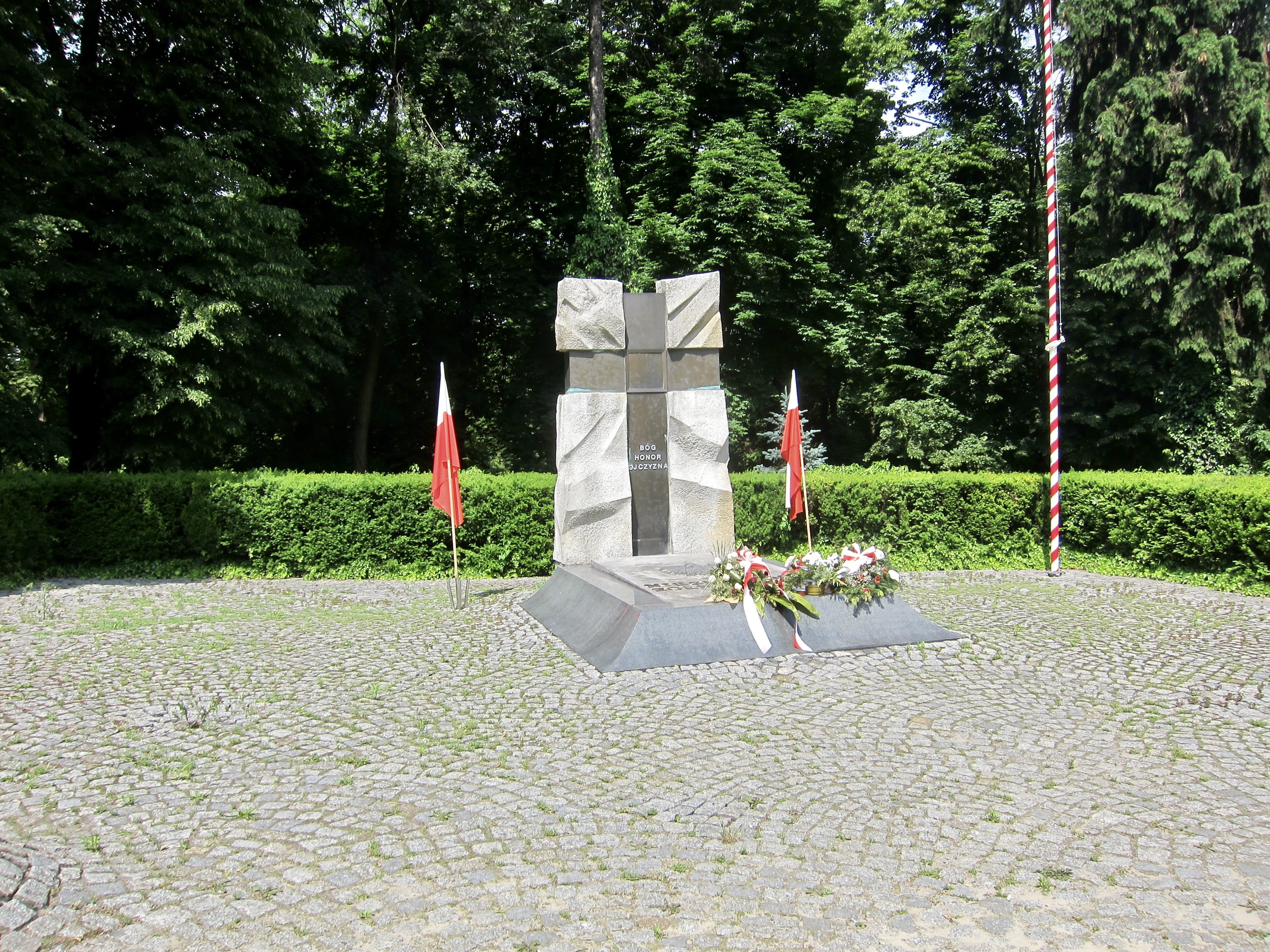 Pomnik Nieznanemu Żołnierzowi / Unknown Soldier Monument - Wide View