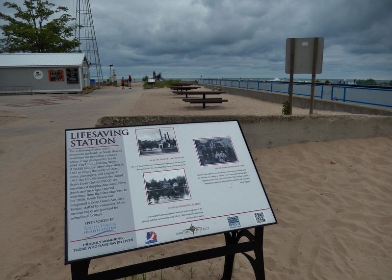 Lifesaving Station Marker (<i>wide view; overlooking South Beach Park</i>) image. Click for full size.