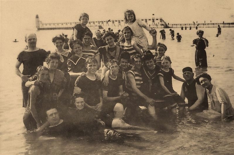 Marker detail: Beachgoers, c. 1910 image. Click for full size.