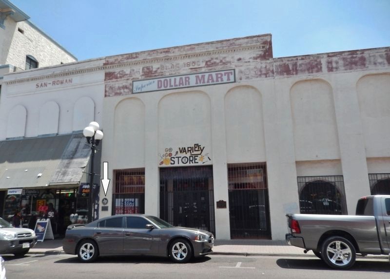 San Román Building (<i>front view from Elizabeth Street; marker visible left edge of building</i>). Click for full size. San Román Building (<i>front view from Elizabeth Street; marker visible left edge of building</i>) image. Click for full size.