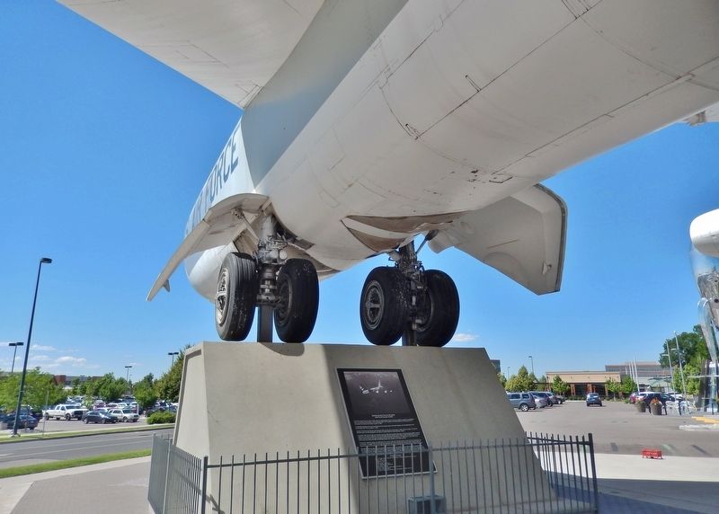 Boeing RB-52B Stratofortress Marker (<i>wide view; marker is mounted on aircraft support base</i>) image. Click for full size.