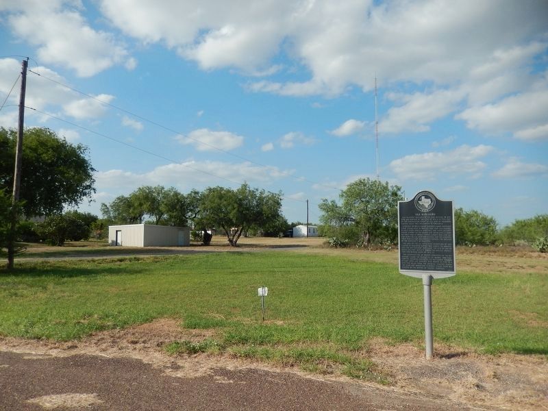 Old Ramire�o Marker (<i>tall view; looking east from Paisano Street</i>) image. Click for full size.