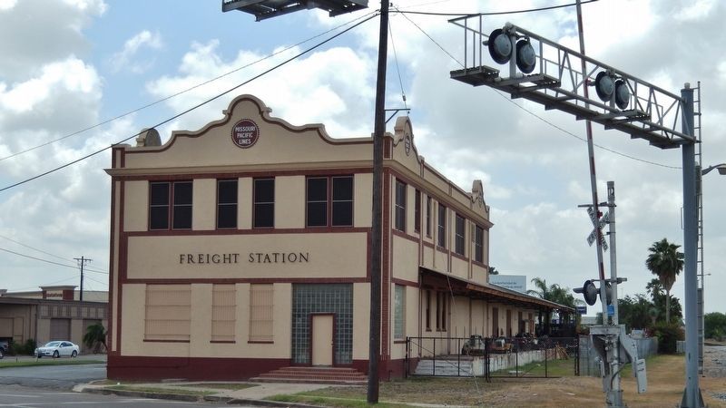 Former Missouri Pacific Lines Railroad Depot (<i>across Harrison Avenue from marker</i>) image. Click for full size.