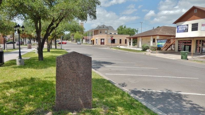 Rio Grande City, C.S.A Marker (<i>side one; wide view</i>) image. Click for full size.