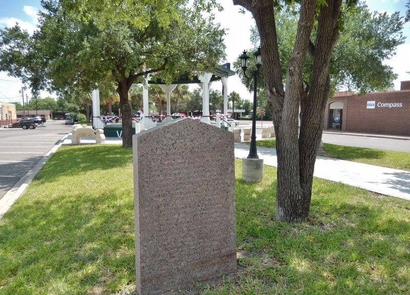 Rio Grande City, C.S.A Marker (<i>side two; wide view</i>) image. Click for full size.