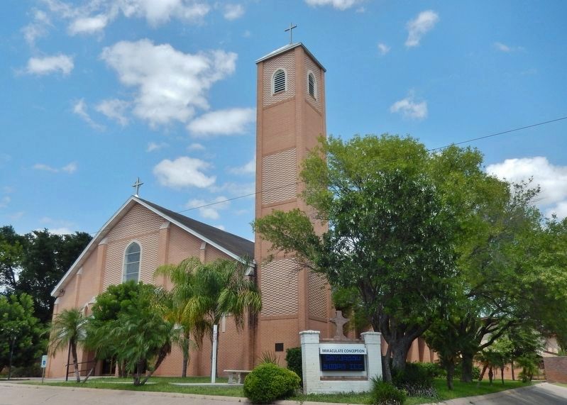 Immaculate Conception Church (<i>across Brttion Avenue from school</i>) image. Click for full size.