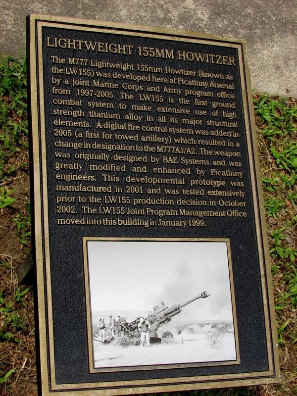 Lightweight 155mm Howitzer Marker image. Click for full size.