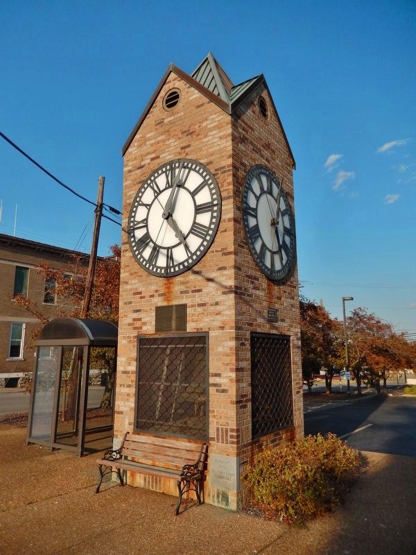 Saline County Old Courthouse Clock Exhibit (<i>marker is mounted below the clock face</i>) image. Click for full size.