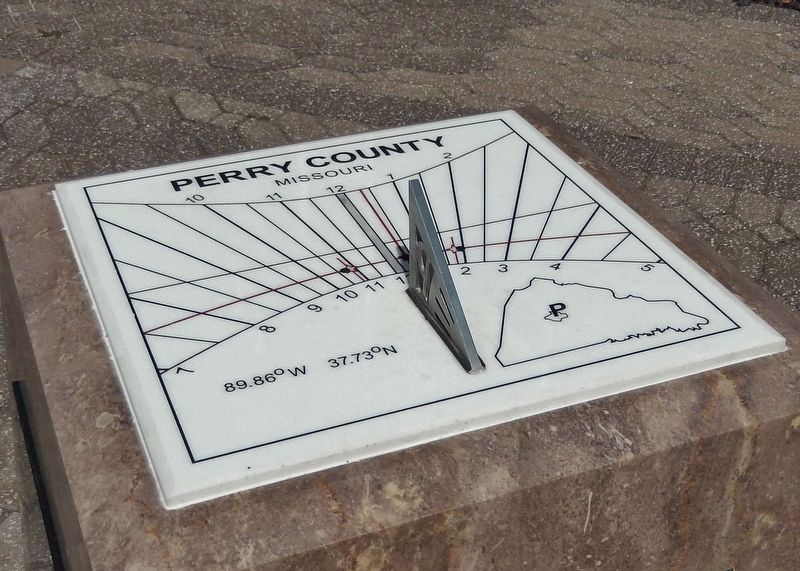 Great American Eclipse of 2017 Sundial (<i>top view; showing the four shadow-paths described</i>). Click for full size. Great American Eclipse of 2017 Sundial (<i>top view; showing the four shadow-paths described</i>) image. Click for full size.