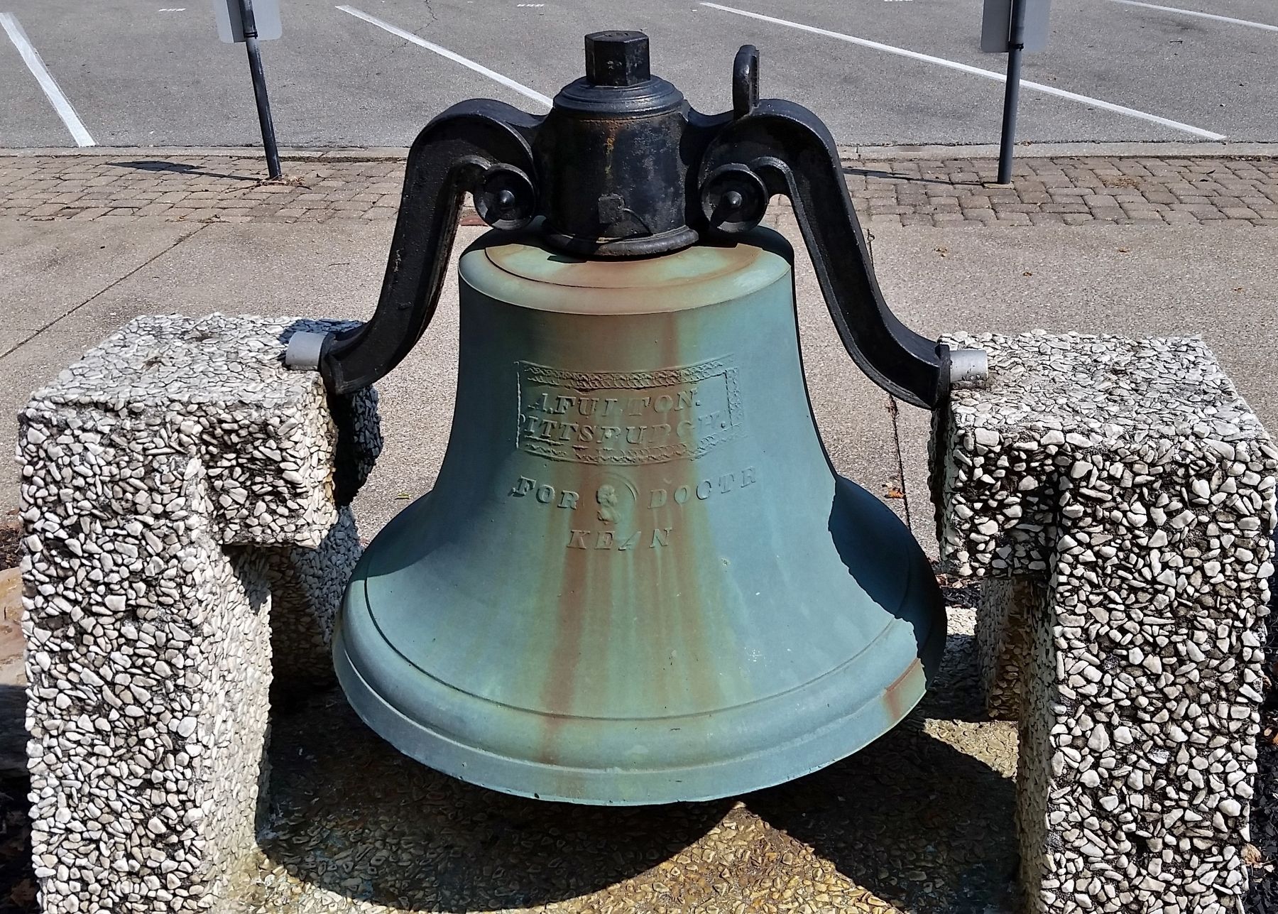 Old Court Bell (<i>detail view</i>) image. Click for full size.