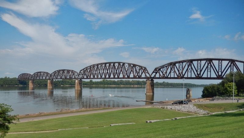 Henderson Railroad Bridge across the Ohio River (<i>view northwest from marker</i>). Click for full size. Henderson Railroad Bridge across the Ohio River (<i>view northwest from marker</i>) image. Click for full size.