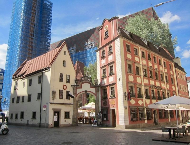 The Copperplate Engraver's House - looking northwest from the market square. Click for full size. The Copperplate Engraver's House - looking northwest from the market square image. Click for full size.