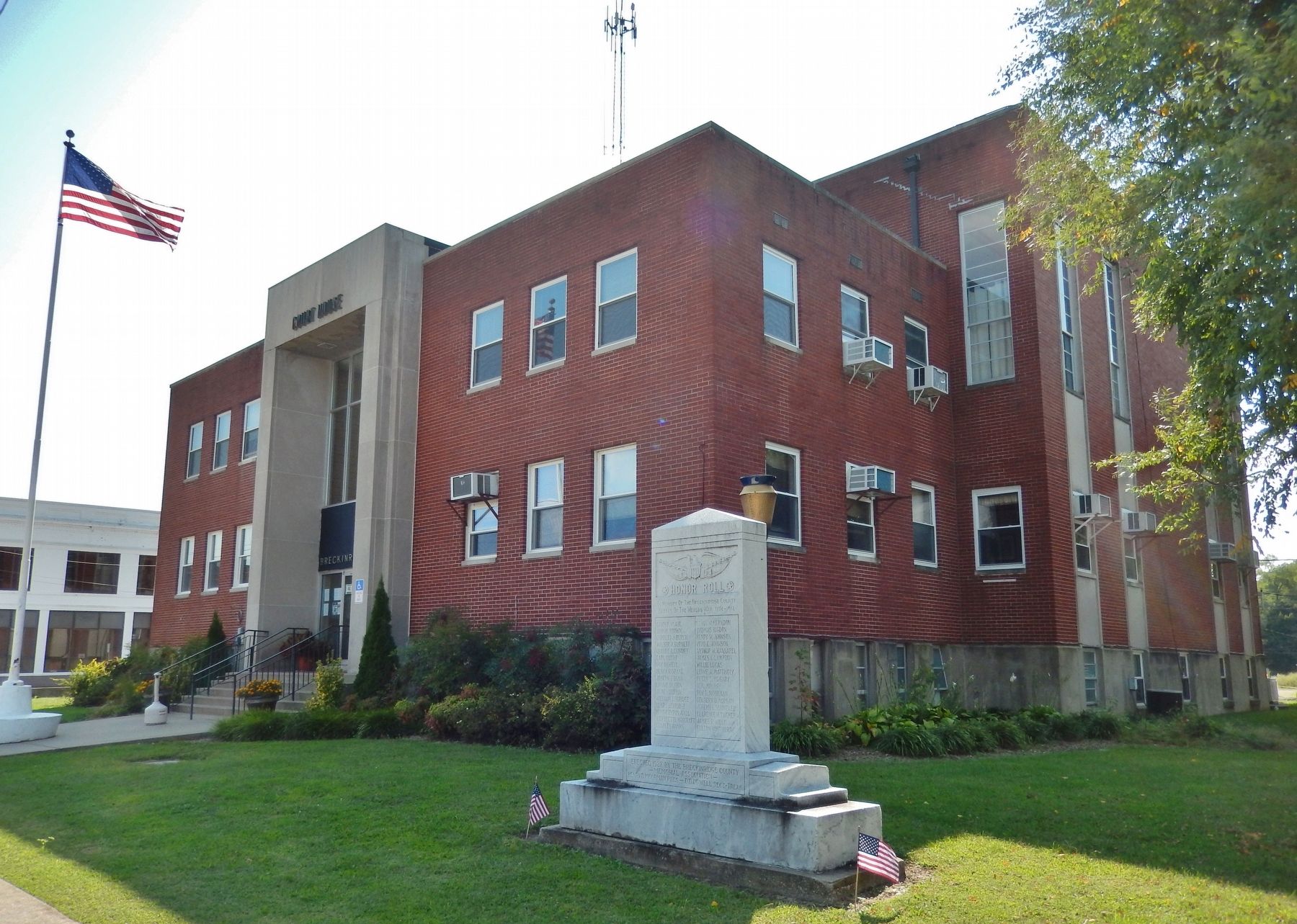 Breckinridge County Courthouse (<i>corner view from intersection near marker</i>). Click for full size. Breckinridge County Courthouse (<i>corner view from intersection near marker</i>) image. Click for full size.