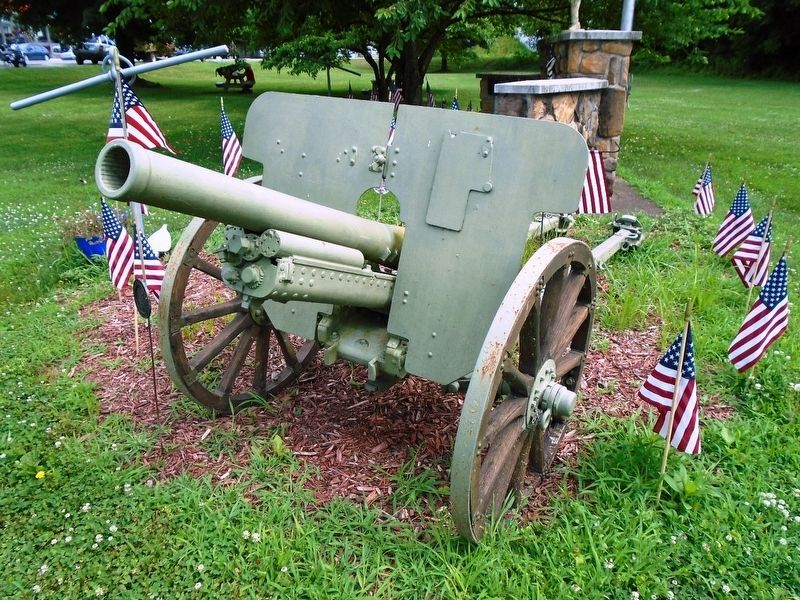Veterans Memorial Gun image. Click for full size.