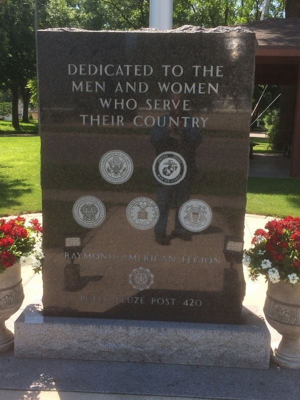 Raymond, Minnesota Veterans Memorial Marker image. Click for full size.